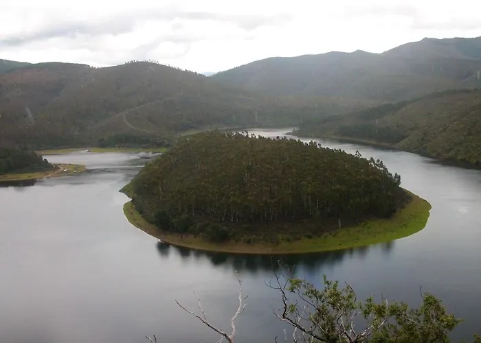 Comfortable House In With Mountain View Vakantiehuis